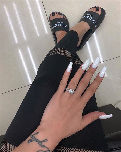 fendi x svett girl on girl foot worship|TW Pornstars .